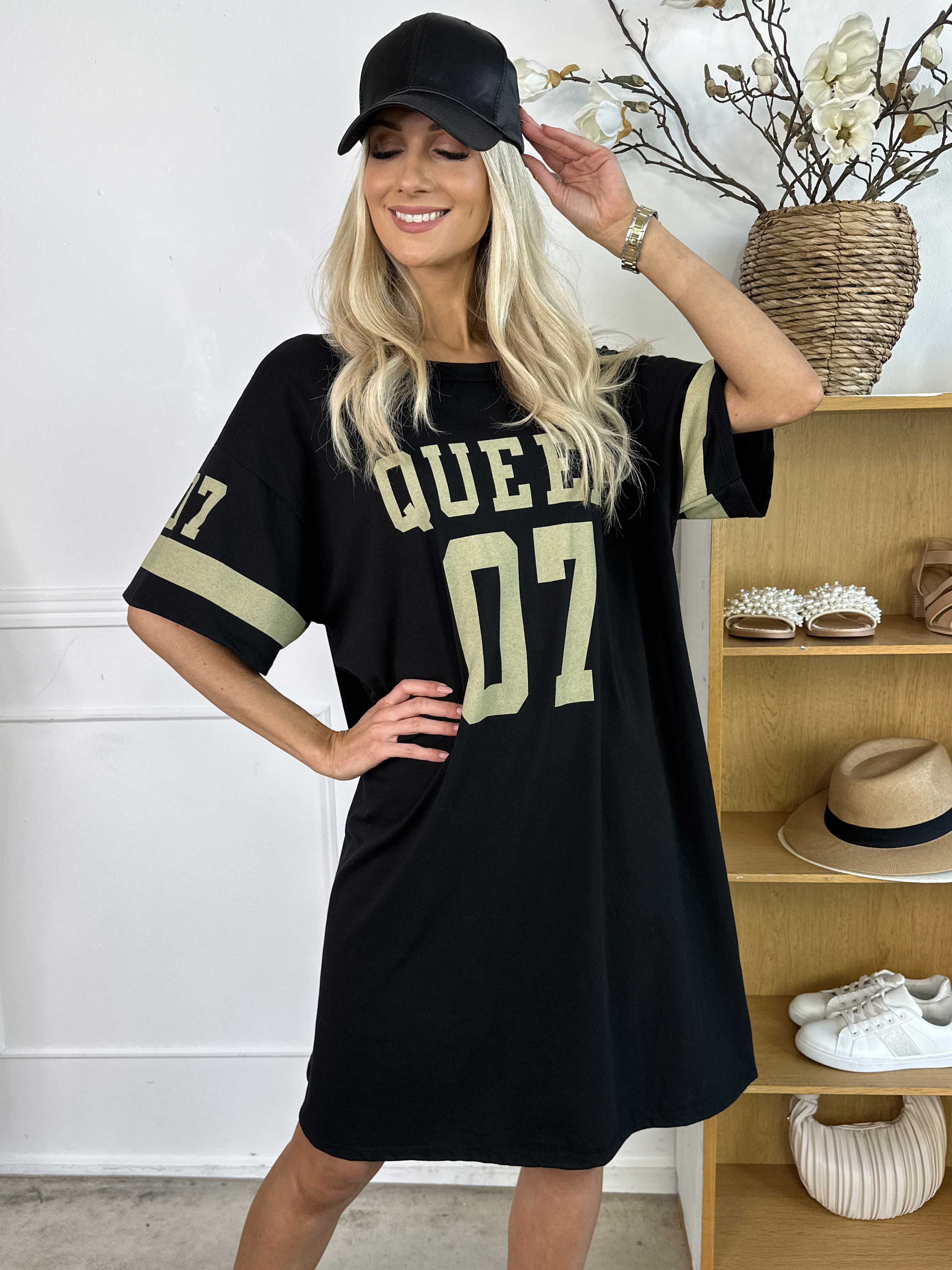 Millie - Queen t-shirt kjole i blødt bomuld